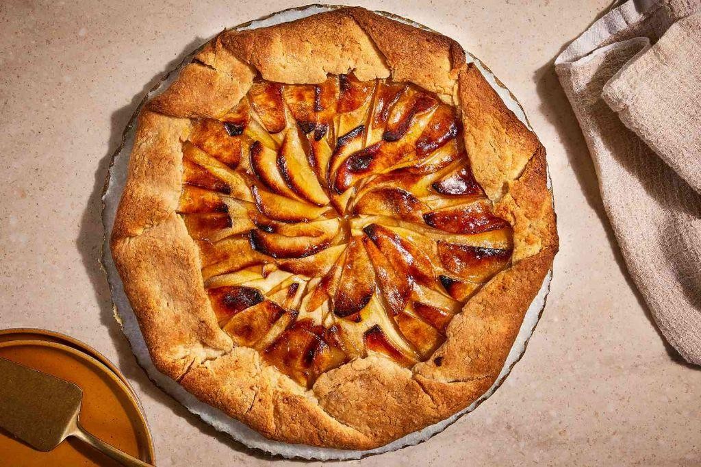 Rustic Apple Pie with Cinnamon Crust