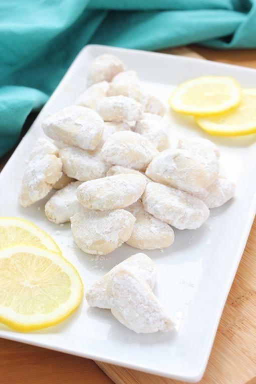 Savannah Smiles Lemon Cookies