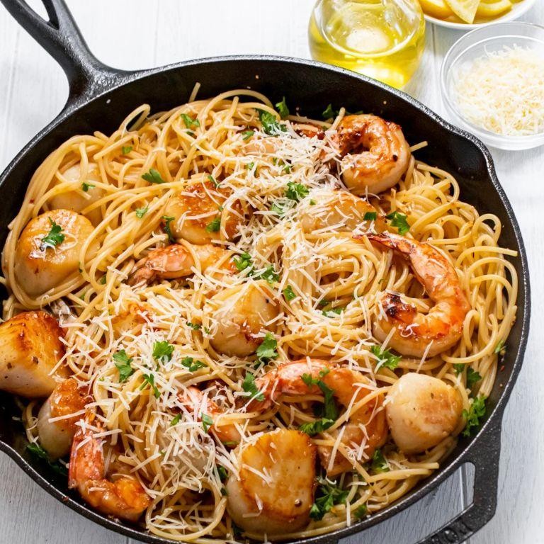 Scallops and Shrimp Scampi