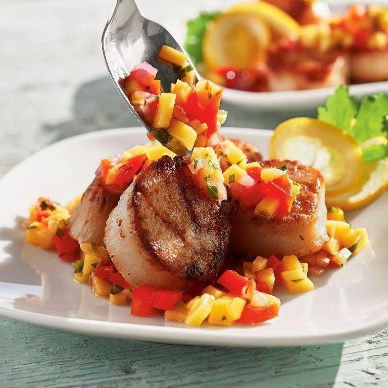 Seared Scallops with Mango Salsa