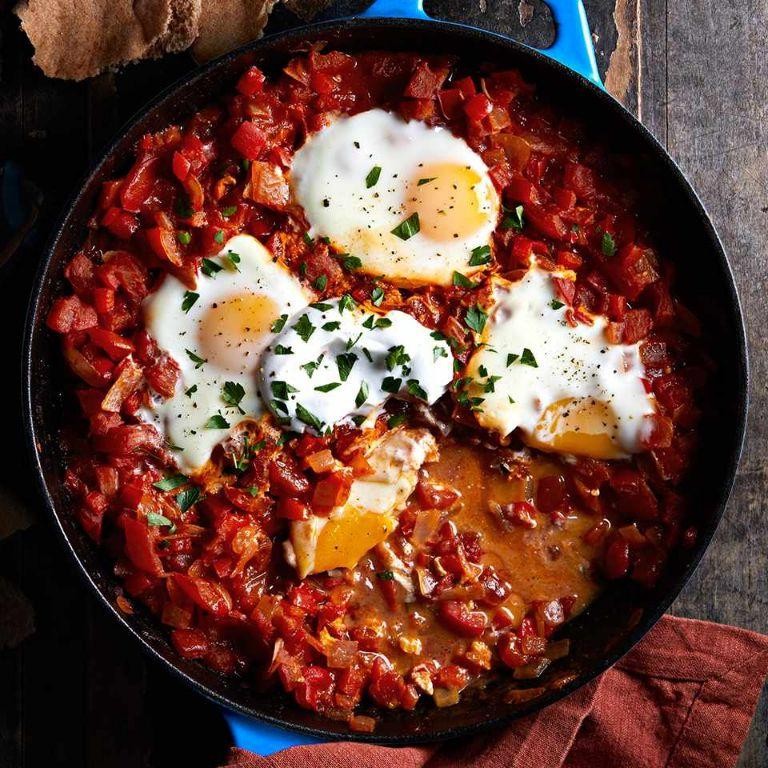 Shakshuka with Poached Eggs in Spicy Tomato Sauce