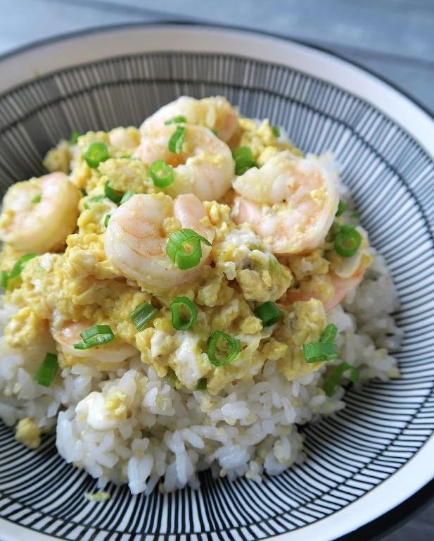 Shrimp Fried Rice with Scallions and Eggs