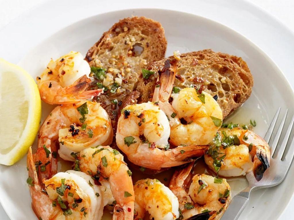 Shrimp Scampi with Garlic Bread
