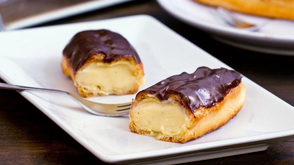 Simple Vanilla Éclairs