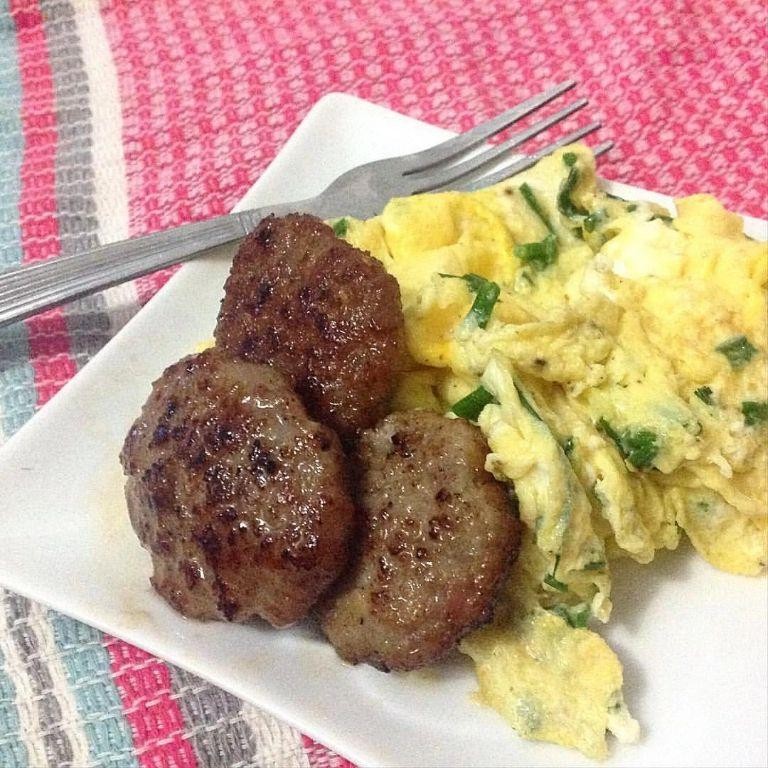 Skinless Longanisa and Cheese Omelette