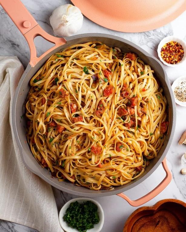 Skinless Longanisa and Mushroom Pasta
