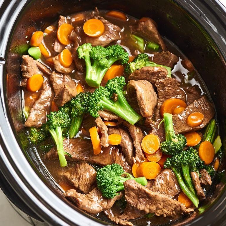 Slow Cooker Beef and Broccoli