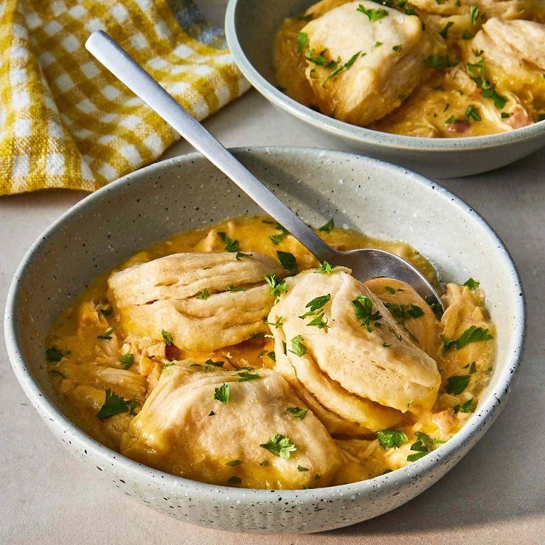 Slow Cooker Chicken and Dumplings