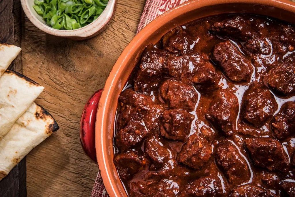 Slow Cooker Chili Colorado with Beef Chuck
