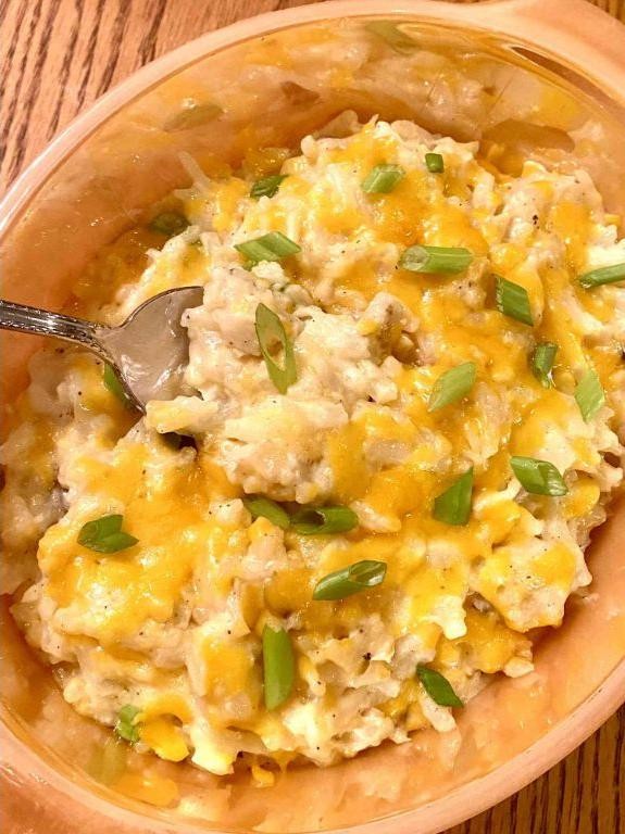 Slow Cooker Funeral Potatoes with Sour Cream and Bacon