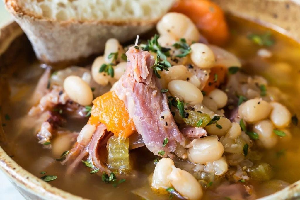 Slow Cooker Ham and Bean Soup