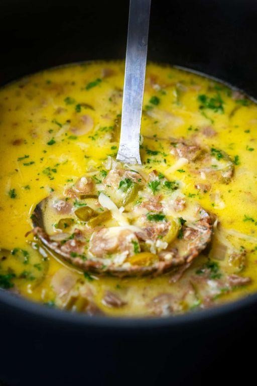 Slow Cooker Philly Cheesesteak Soup