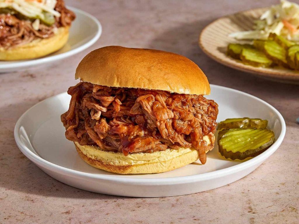 Slow Cooker Pulled Pork Sandwiches