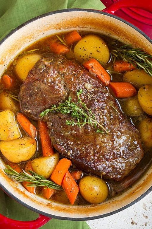Slow-Cooked Oven Chuck Roast with Potatoes