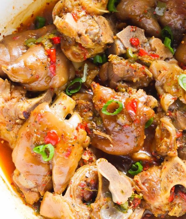 Slow-Cooked Pig Feet with Garlic and Herbs