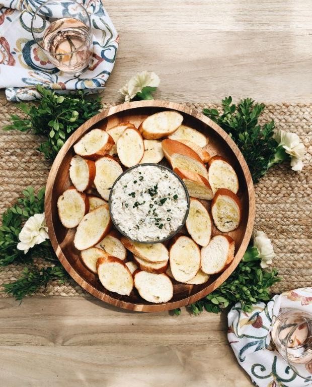 Snow Crab Dip with Toasted Baguette