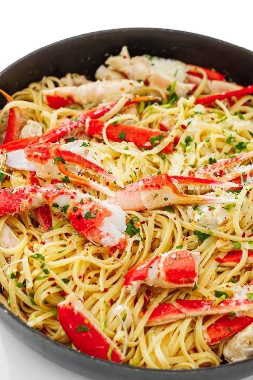 Snow Crab Linguine with White Wine Sauce