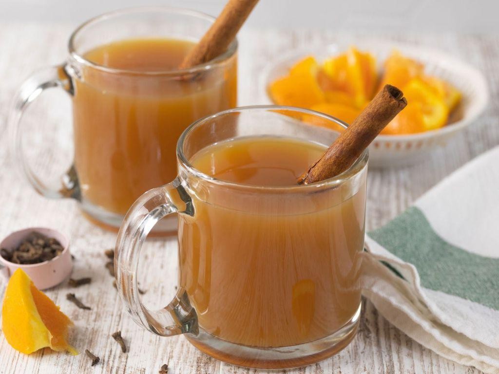 Spiced Apple Cider with Cinnamon Sticks