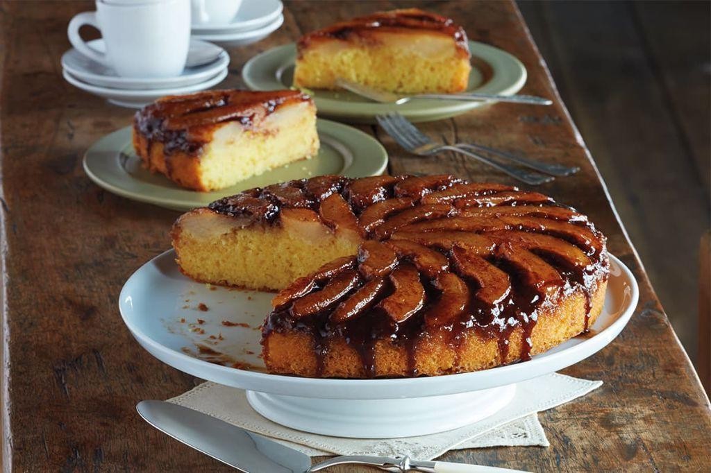 Spiced Pear Dump Cake
