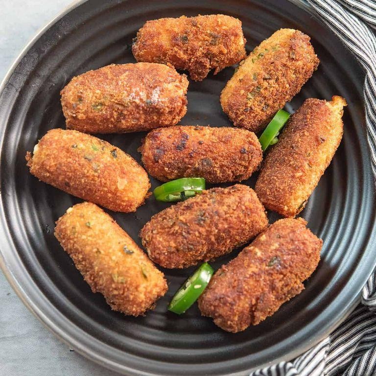 Spicy Jalapeño Mozzarella Sticks