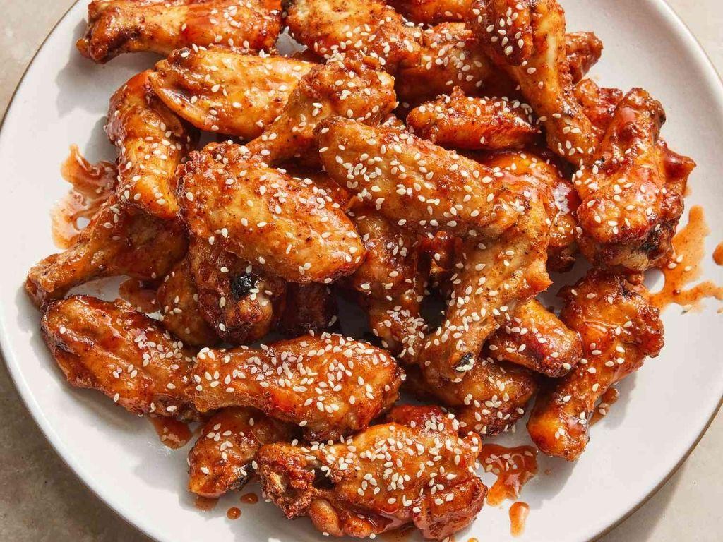 Spicy Sriracha Honey Glazed Wings