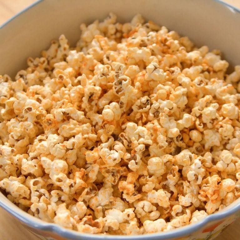 Spicy Sriracha Popcorn
