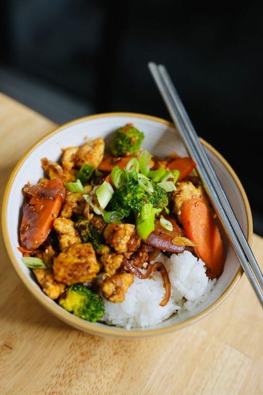 Spicy Teriyaki Tofu Bowl