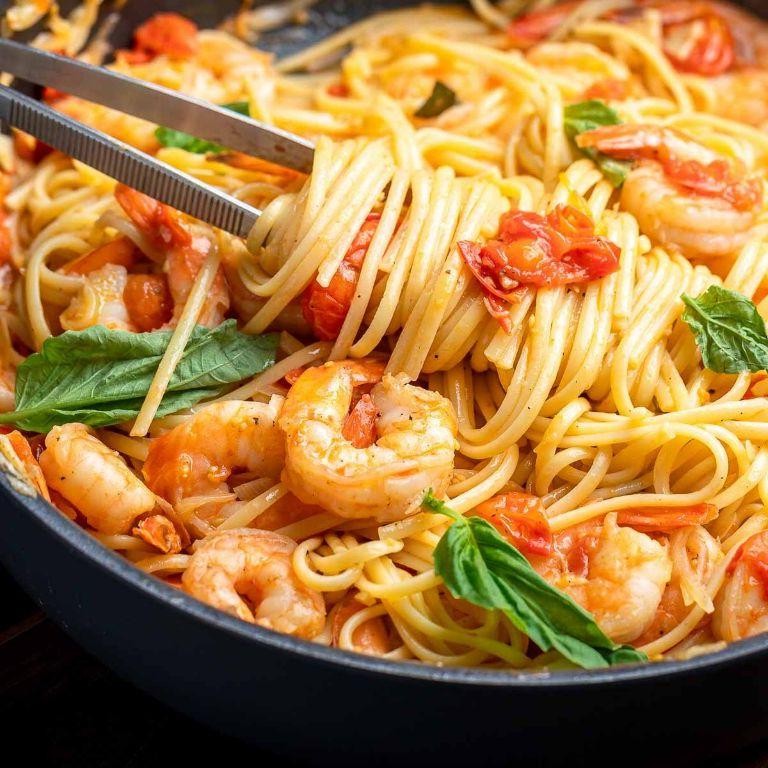Spicy Tomato Basil Shrimp Linguine
