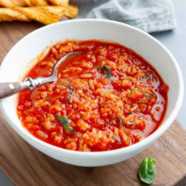Spicy Tomato and Rice Soup