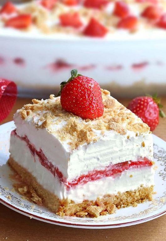 Strawberry Cheesecake Dessert Lasagna