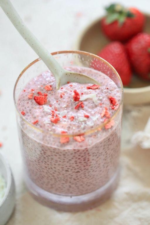 Strawberry Chia Seed Yogurt Shake