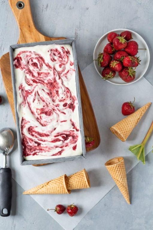 Strawberry Rhubarb Ice Cream