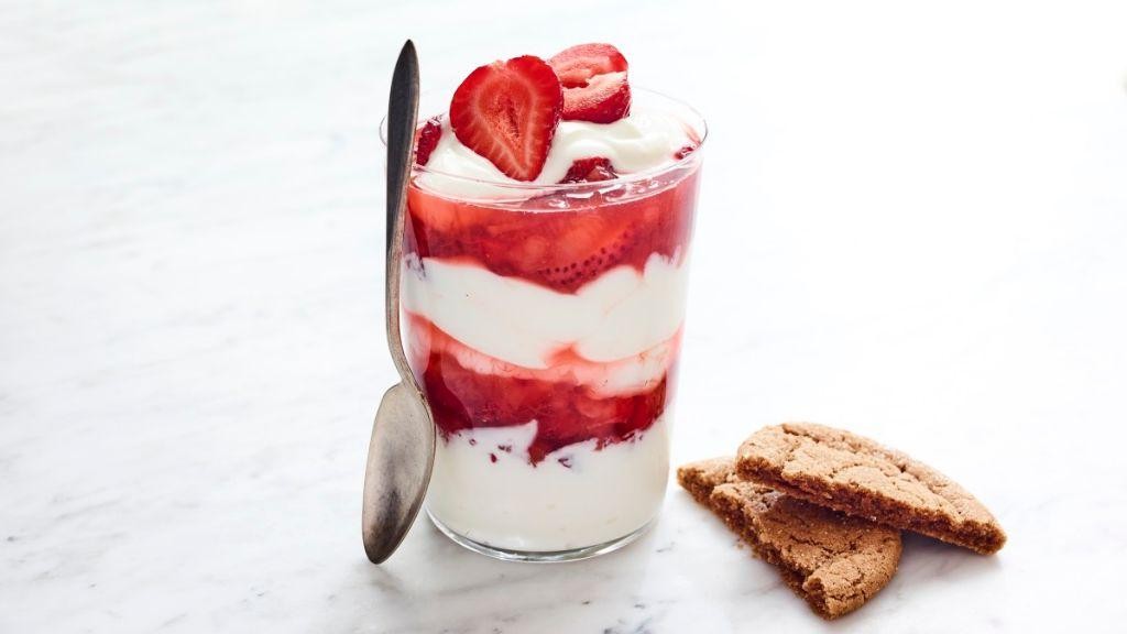 Strawberry Rhubarb Parfait