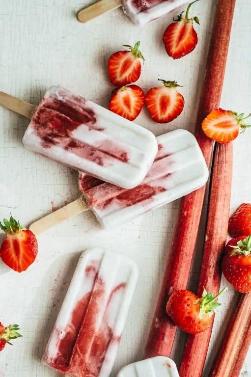 Strawberry Rhubarb Popsicles
