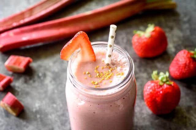 Strawberry Rhubarb Smoothie