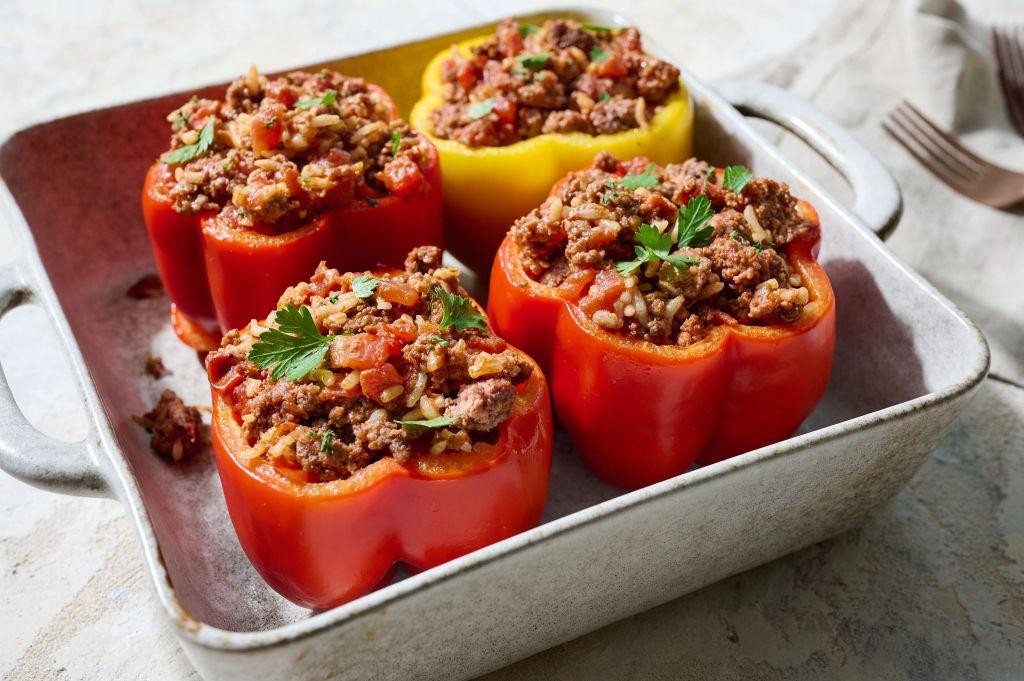 Stuffed Bell Peppers with Ground Beef and Mozzarella