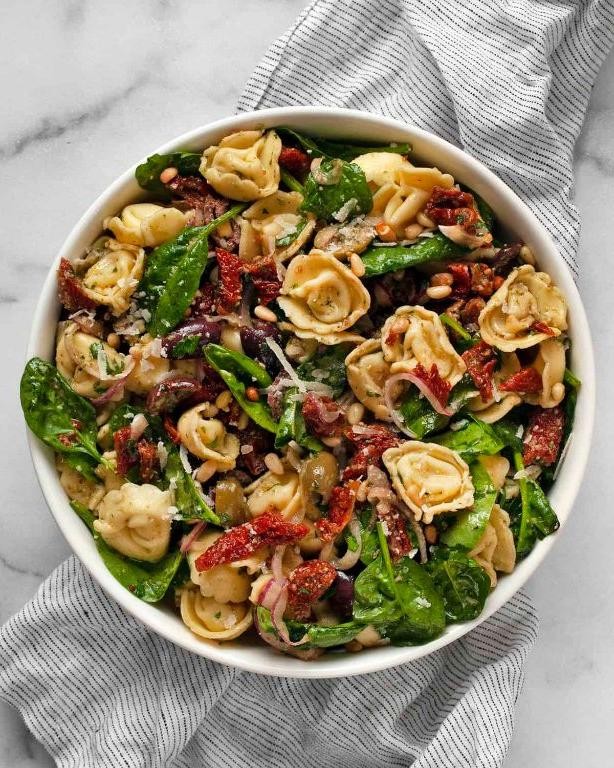 Sun-Dried Tomato Tortellini Salad with Basil Dressing