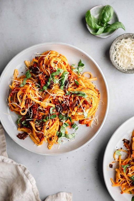 Sun-Dried Tomato and Bell Pepper Pasta Toss
