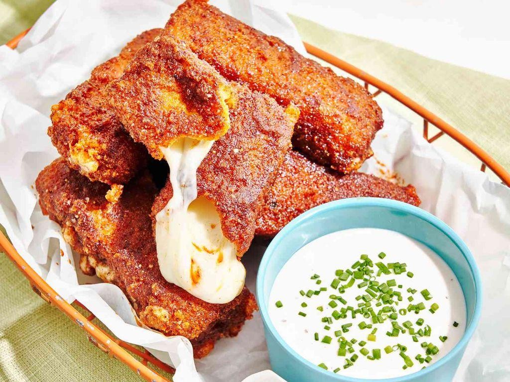 Sweet Chili Mozzarella Sticks