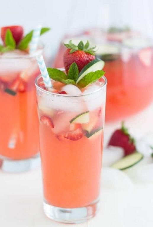 Sweet Cucumber Strawberry Juice