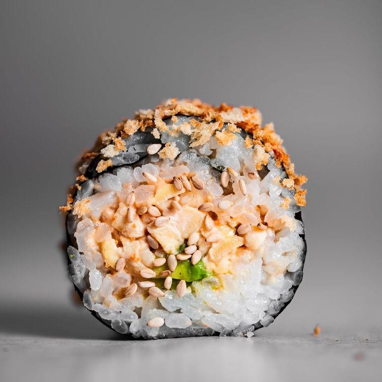 Tempeh Sushi Rolls with Spicy Mayo