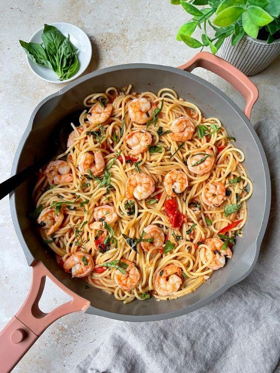 Tomato Basil Shrimp with Chickpea Pasta