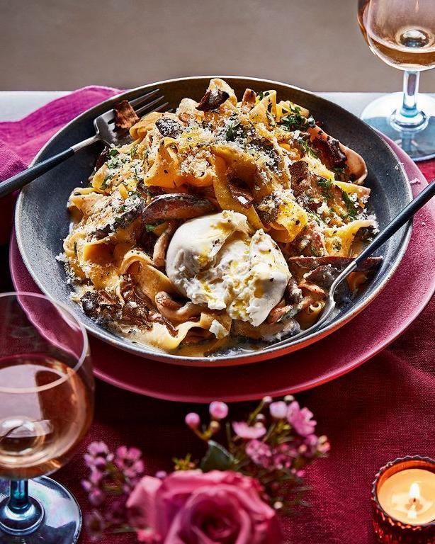 Truffle Burrata Pasta with Mushrooms