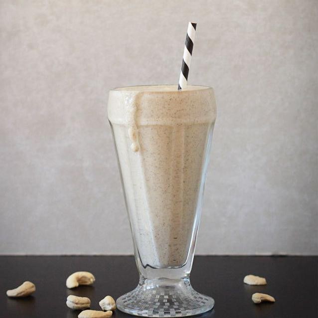Vanilla Bean Cashew Milk Shake