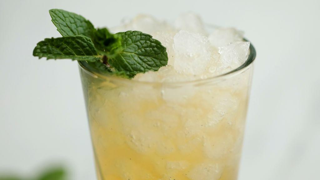 Vanilla Bean Mint Julep