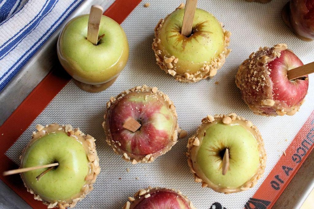 Vanilla Bean Salt-Crusted Caramel Apples