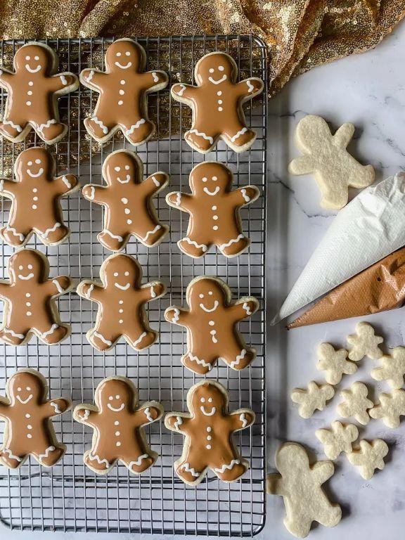 Vanilla Sugar Cookies with Royal Icing