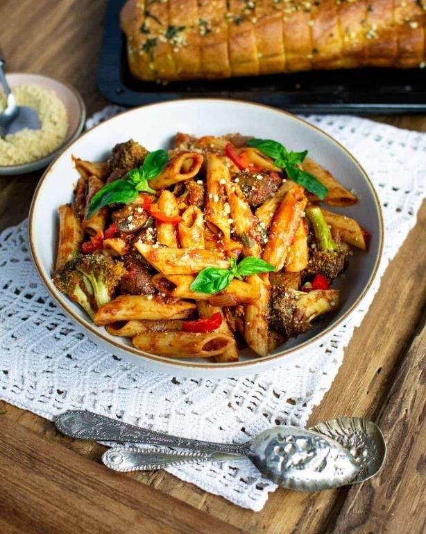 Vegan Arrabbiata Sauce with Lentil Pasta