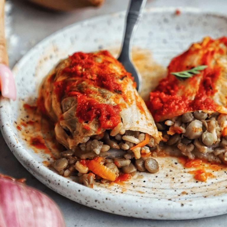 Vegan Cabbage Wraps with Lentils and Tahini Dressing