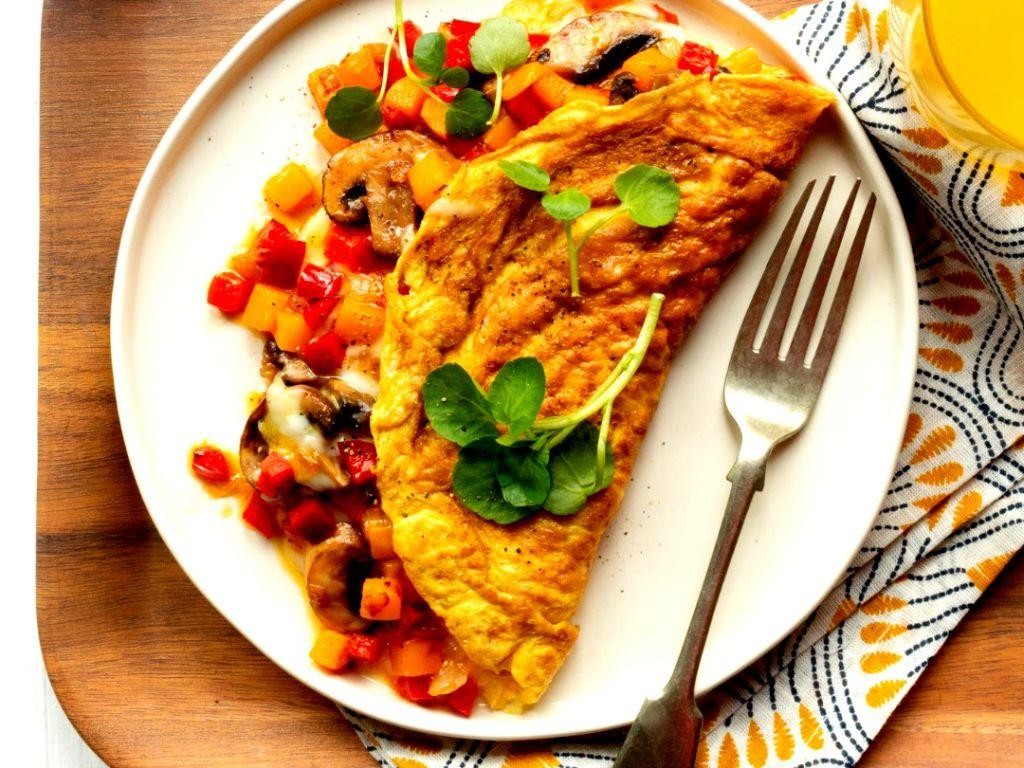 Vegetable Omelet with Bell Peppers and Mushrooms